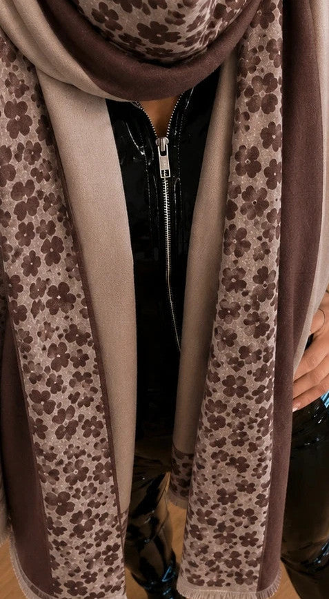 XXL beige and brown reversible shawl with patterned edges and soft fringe details.
