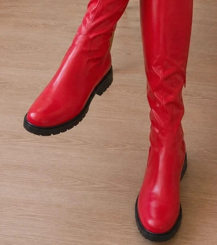 Eine red overknee boots faux leather high shaft block heel black sole