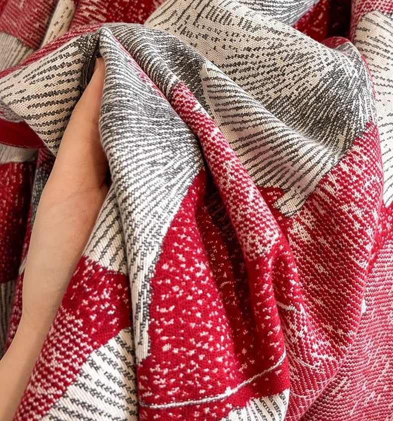 XXL shawl beige and burgundy with leaf pattern, soft 100% polyester fabric.