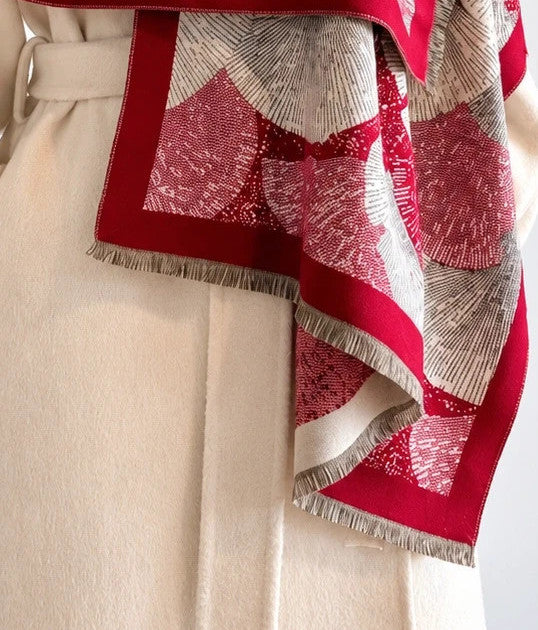 XXL shawl beige and burgundy with leaf pattern, soft 100% polyester fabric.