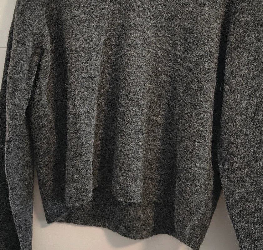 JJXX grey jumper with V-neck, soft knit texture, new with tags.