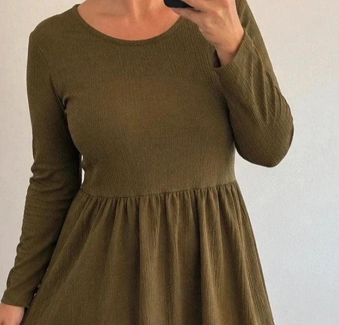 VERO MODA khaki linen maxi dress with long sleeves and round neckline, new with tag.