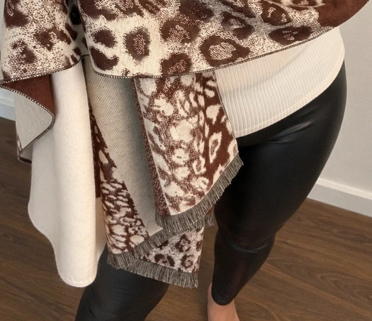 Braun shawl beige brown leopard print soft polyester with fringed ends