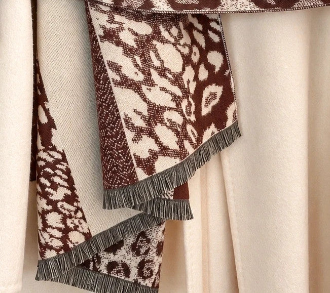 Braun shawl beige brown leopard print soft polyester with fringed ends