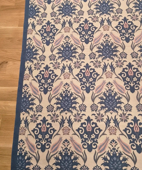XXL blue and cream shawl with floral and ornament pattern, soft polyester, fringed ends.