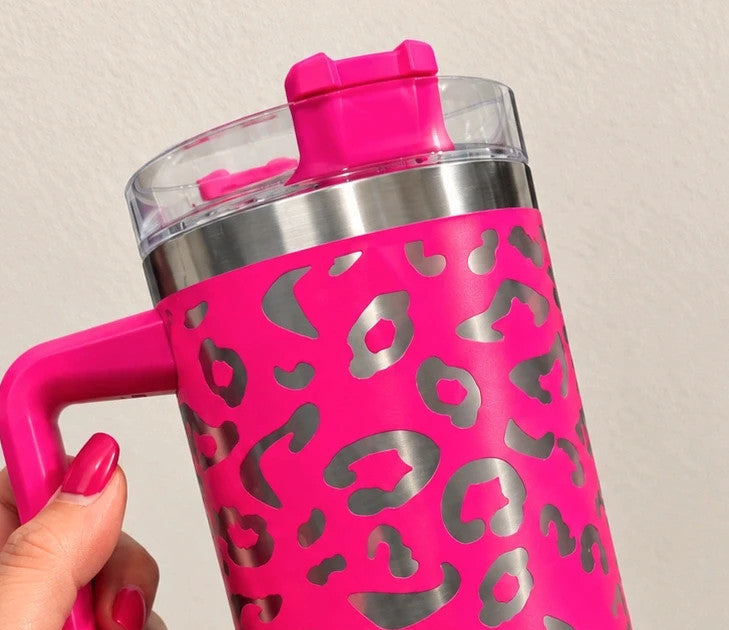 Thermobecher pink stainless steel with silver leopard print and handle, new condition.