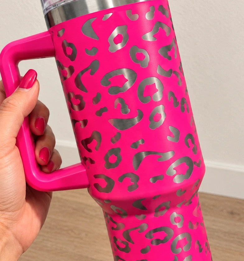 Thermobecher pink stainless steel with silver leopard print and handle, new condition.
