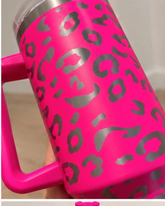 Thermobecher pink stainless steel with silver leopard print and handle, new condition.