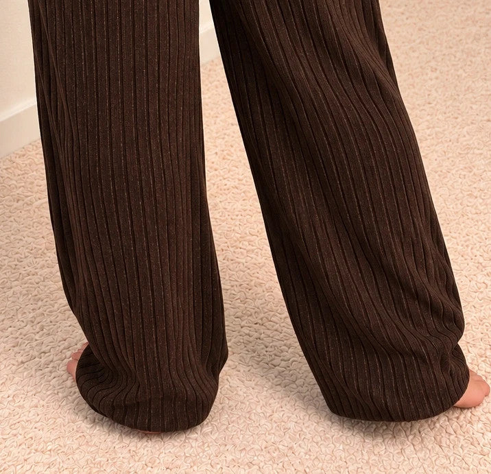 SheIn brown outfit set with ribbed texture, V-neck top and wide-leg pants.