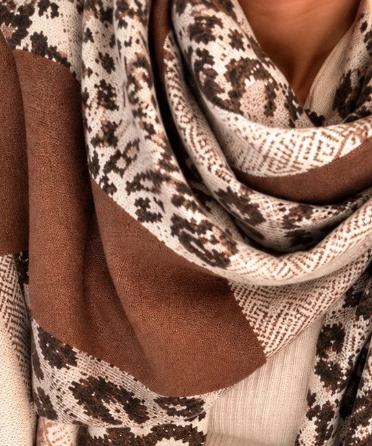 Braun shawl beige brown leopard print soft reversible polyester fabric