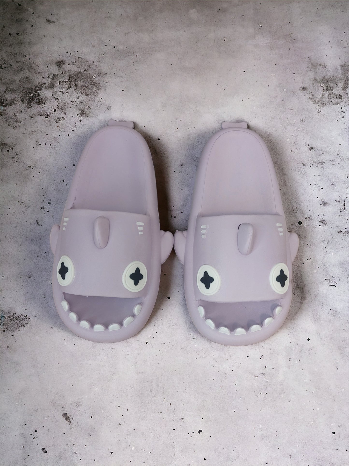 Haifisch-Slipper Hausschuhe Badelatschen Oversized 38