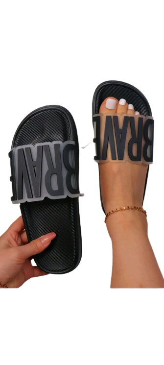 Slipper Pantoletten Brave Schriftzug